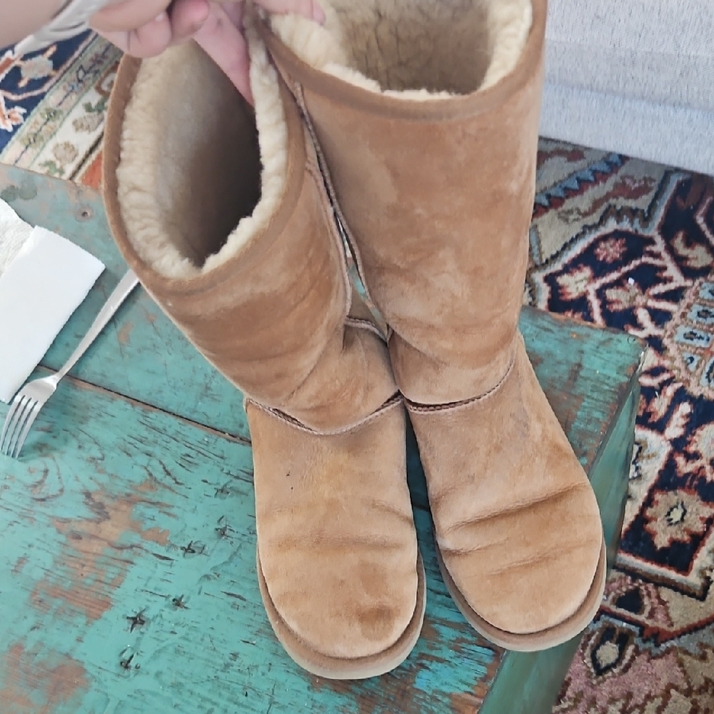 UGG Tan Winter Boots Sheepskin Lined